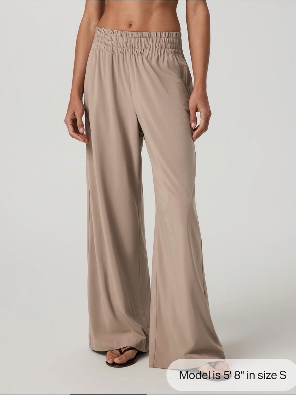 Women’s Vuori Villa Wideleg Beige Size Medium - Picture 2 of 2